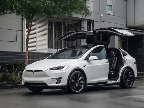TESLA MODEL X - NEW YORK