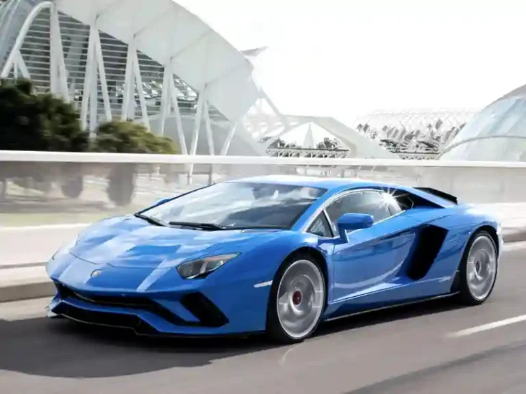 Lamborghini Aventador S weekend hire UK – 740HP V12 self-drive