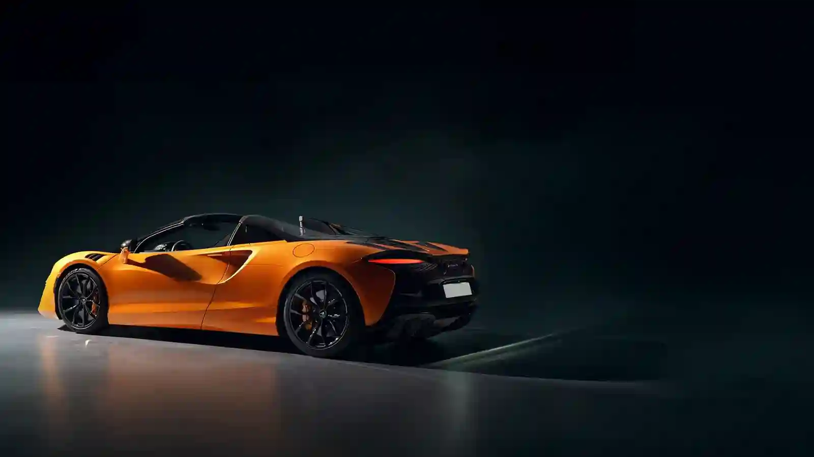 Orange colour McLaren 650 S