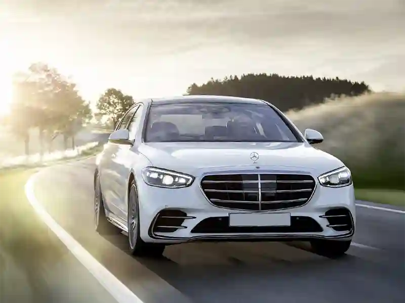 Mercedes Benz S-Class white colour
