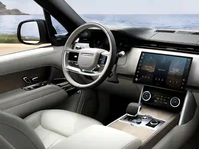 Front interior of the Range Rover Vogue