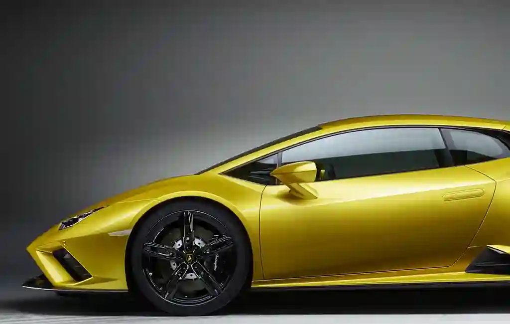 Side of the Lamborghini Huracan Evo