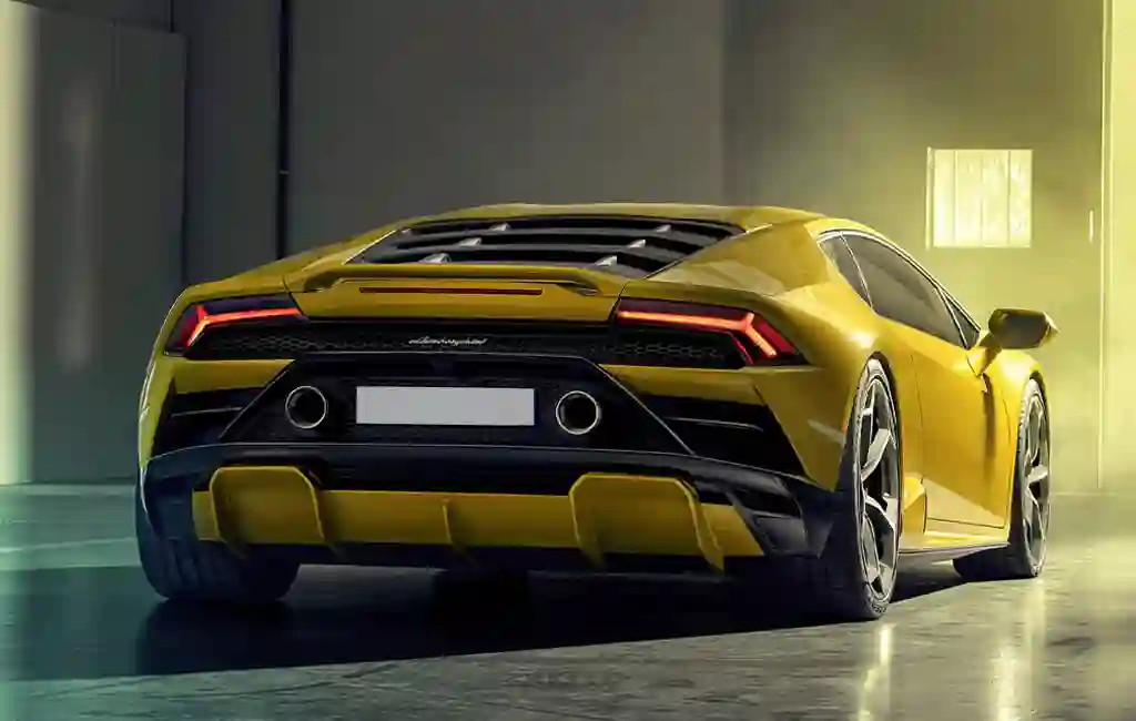 Back view of the Lamborghini Huracan Evo