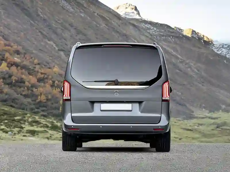 Back view of the Mercedes Benz V Class