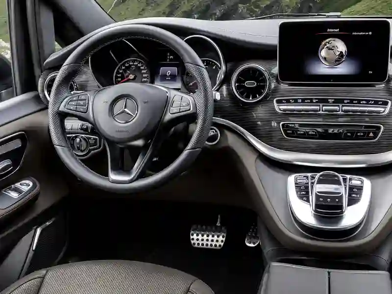 Steering wheel of the Mercedes Benz V Class