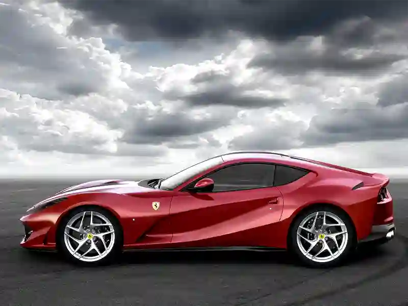 Side view of the Ferrari 812 Superfast