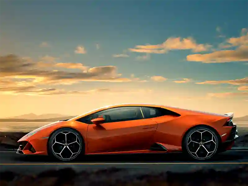 Side of the Lamborghini Huracan Evo