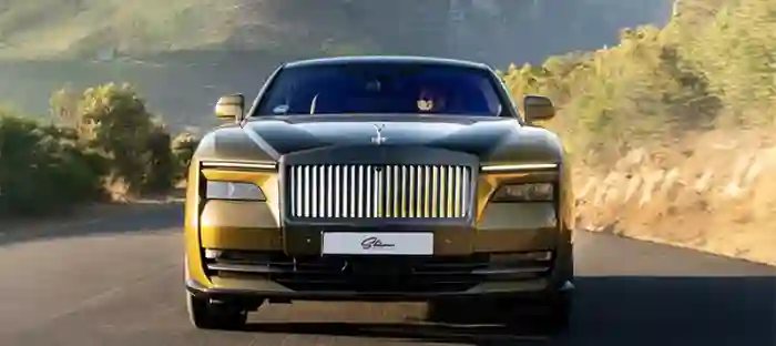 Golden Rolls-Royce Spectre