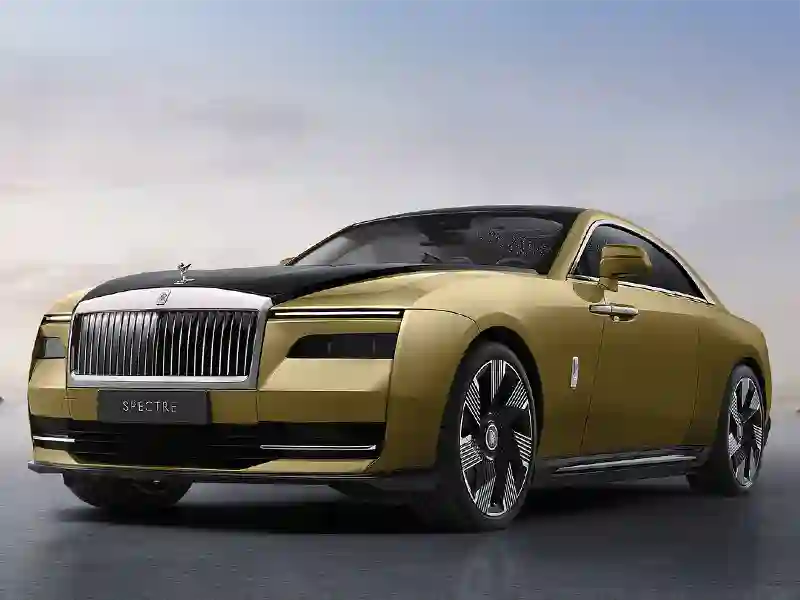 Golden Rolls-Royce Spectre