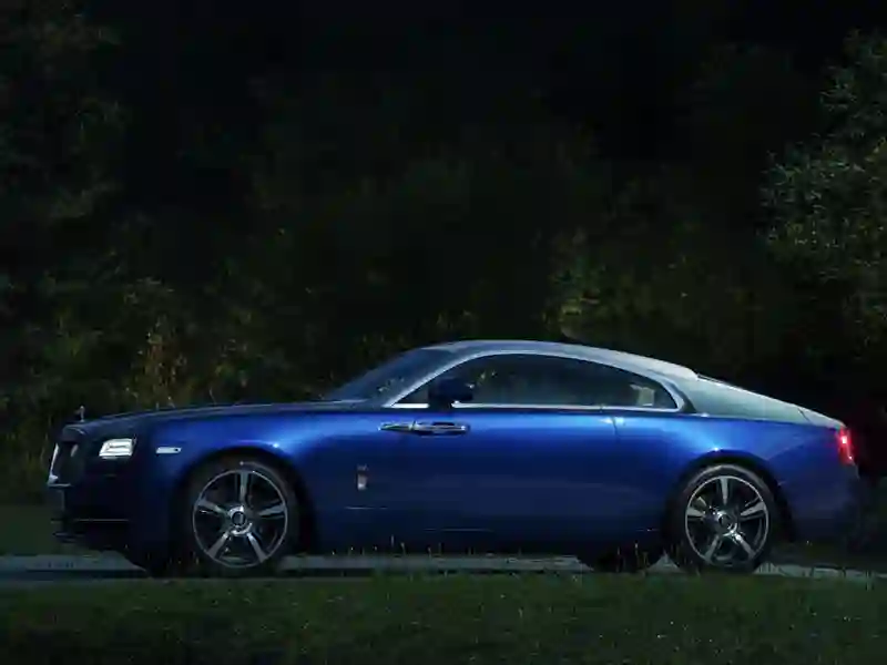 Blue Rolls-Royce Wraith