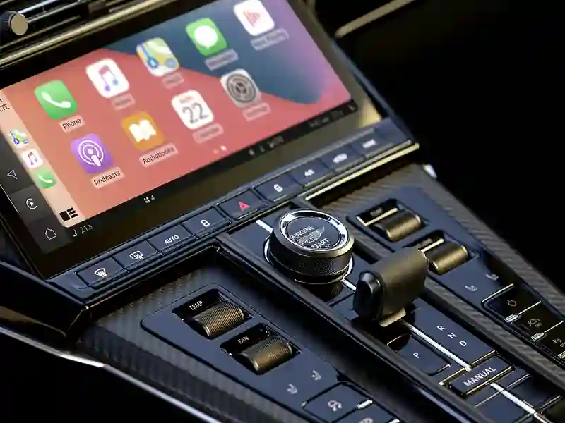 Gear Levels of the Aston Martin Vantage