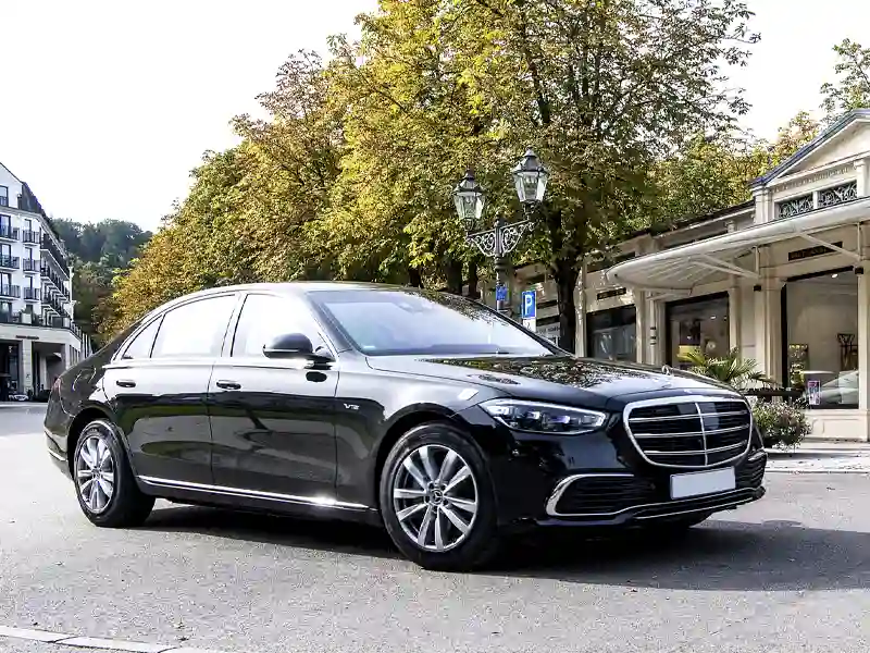 Armoured Mercedes Benz S-Class side. view