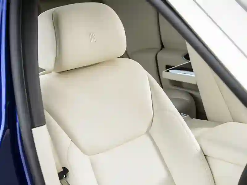 Rolls-Royce Ghost interiors in white leather