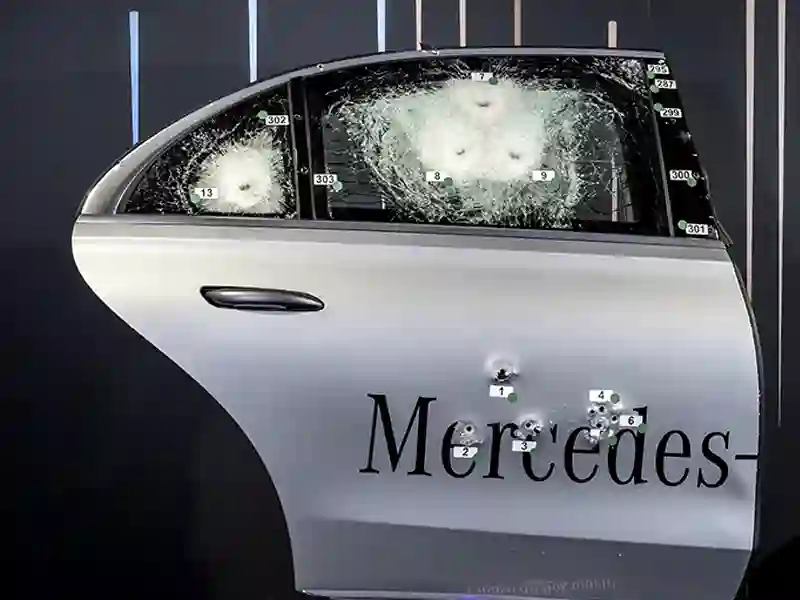 Armoured Mercedes Benz S-Class - Bullet proof
