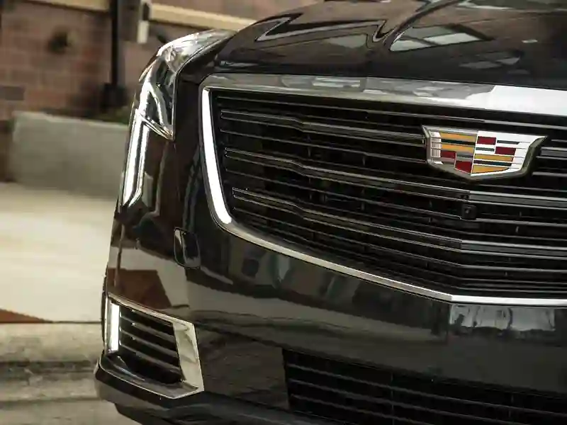 Front view of the Cadillac XTS in Atlanta