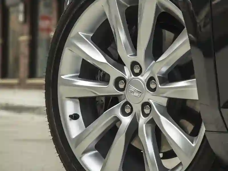 Wheel of the Cadillac XTS in Atlanta