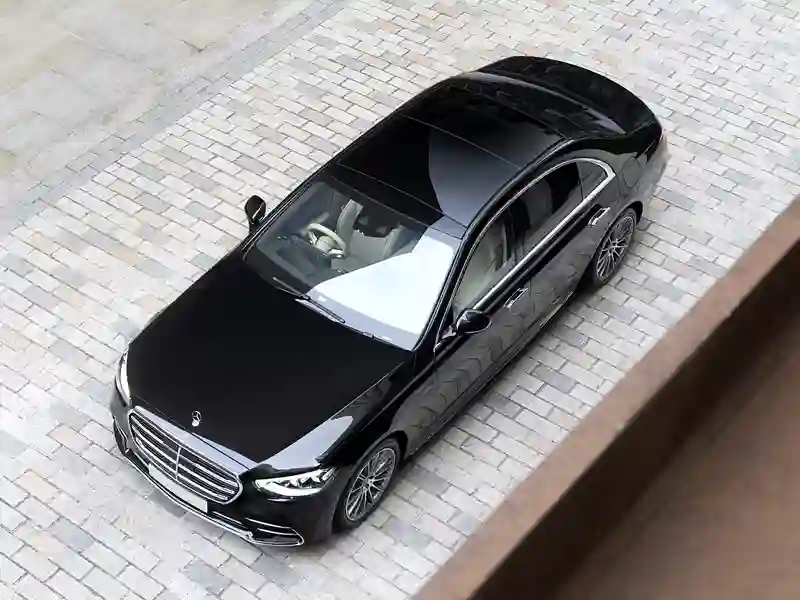 Aerial viewing from the Mercedes Benz S-Class