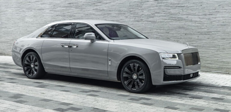 Rolls-Royce Ghost hire UK – luxury prestige saloon self-drive