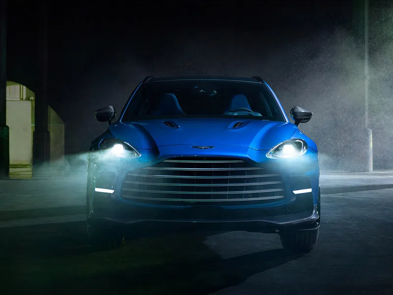 ASTON MARTIN DBX 707