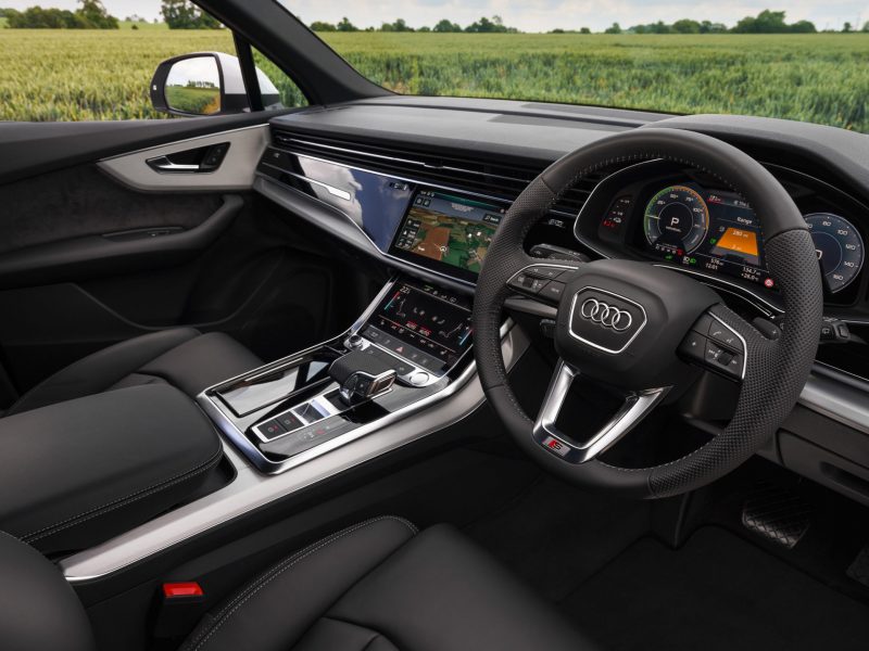 AUDI Q7 Dashboard