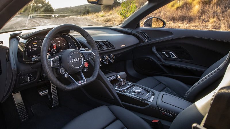 AUDI R8 V10 SPYDER dash
