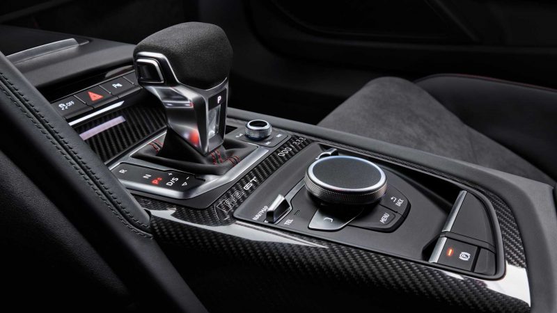 AUDI R8 V10 SPYDER gear stick