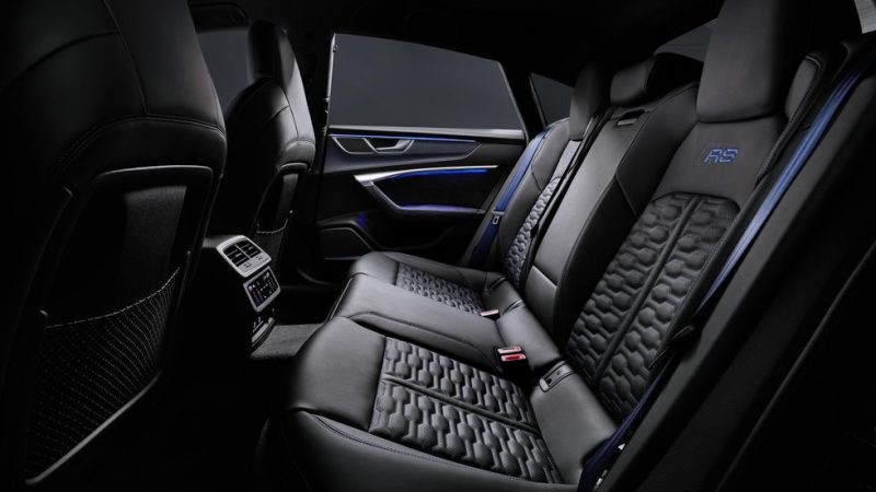 AUDI RS7 - back seat