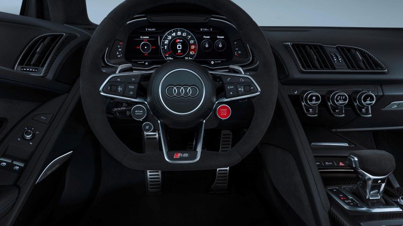 Audi R8 V10 Coupe - dash