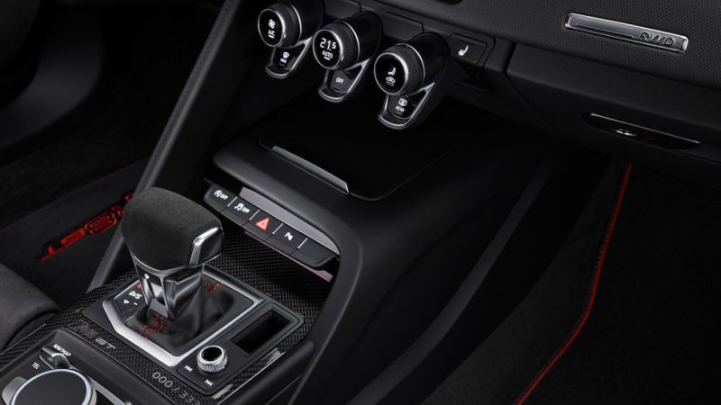 Audi R8 V10 Coupe gear stick