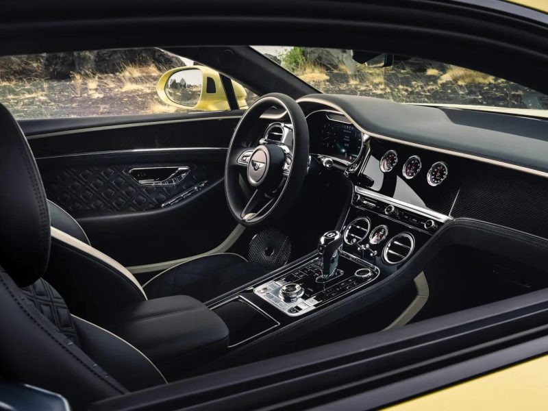 BENTLEY CONTINENTAL GT interior-black