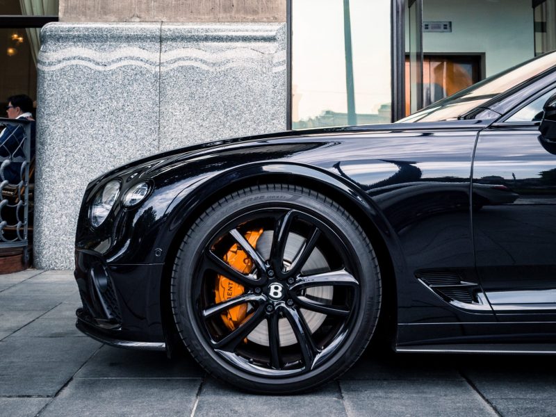 BENTLEY CONTINENTAL GTC MULLINER - Front tyre side