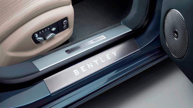 BENTLEY FLYING SPUR 2022 – landing BENTLEY FLYING SPUR 2022 - landing