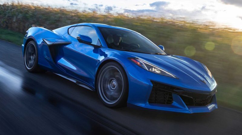 CHEVROLET CORVETTE C8 blue driven