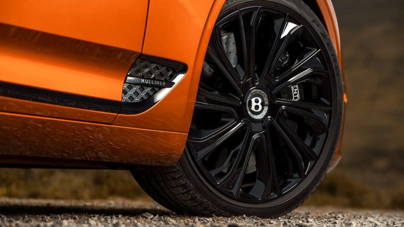 Continental GT Mulliner - front wheel