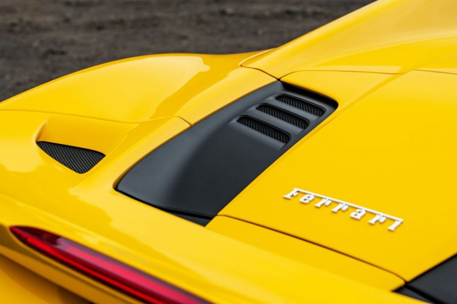 FERRARI F8 TRIBUTO back crest