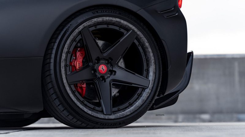 FERRARI SF90 back trye