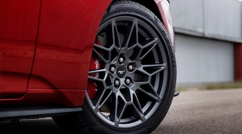 FORD MUSTANG GT - front wheel