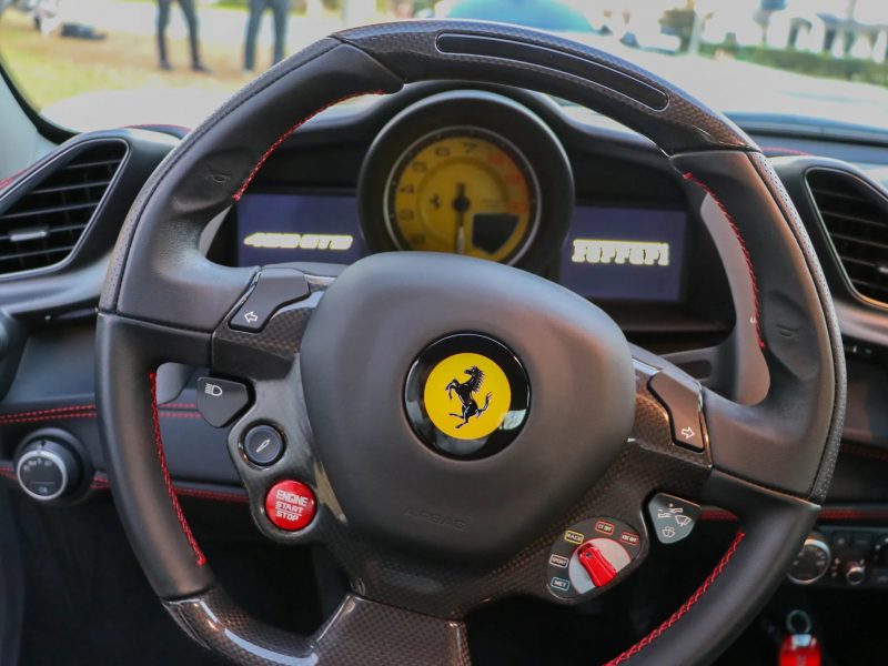 Ferrari 488 GTB - Sterring