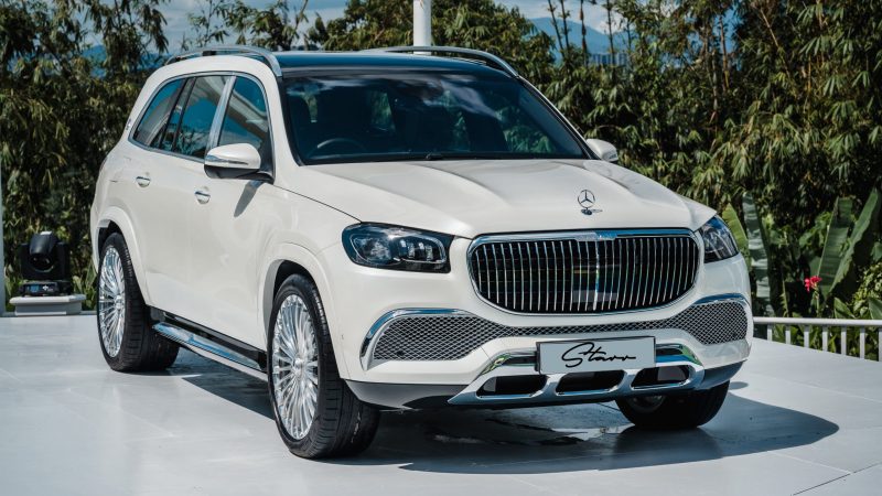 HIRE MERCEDES GLS MAYBACH LOS ANGELES All white