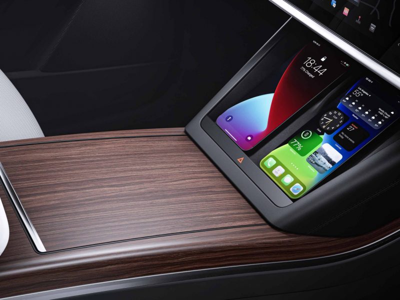 HIRE TESLA MODEL X dash 2