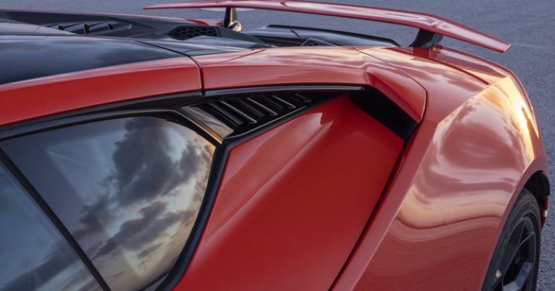 Lamborghini Huracan Evo - back