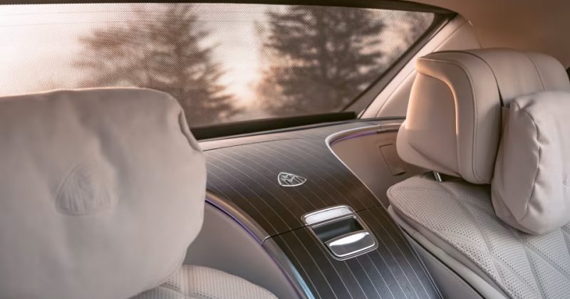 MERCEDES MAYBACH back seat