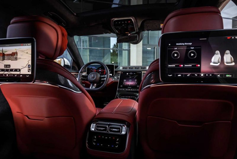 MERCEDES S-CLASS back seat monitors