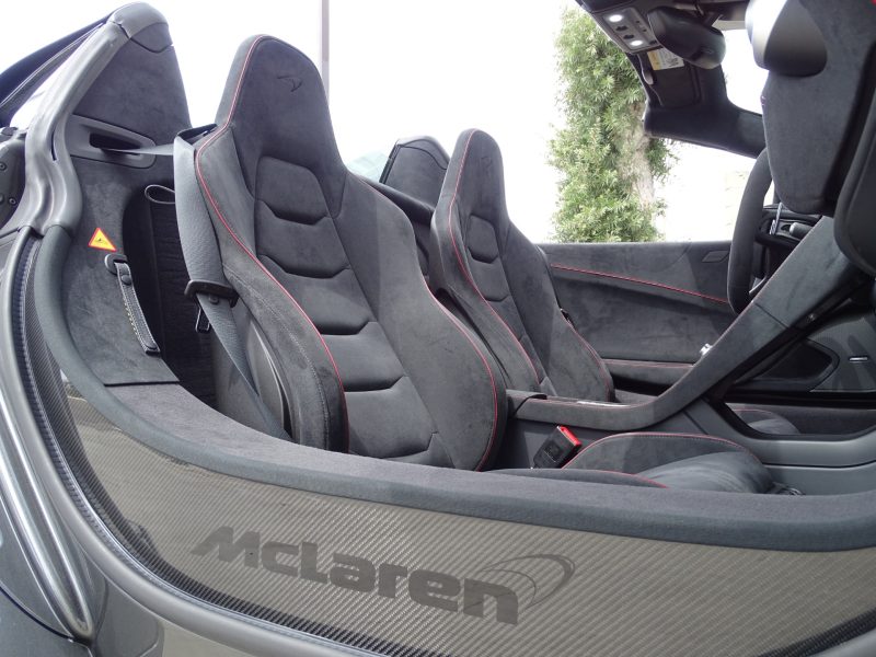McLaren-650S-Spider int3