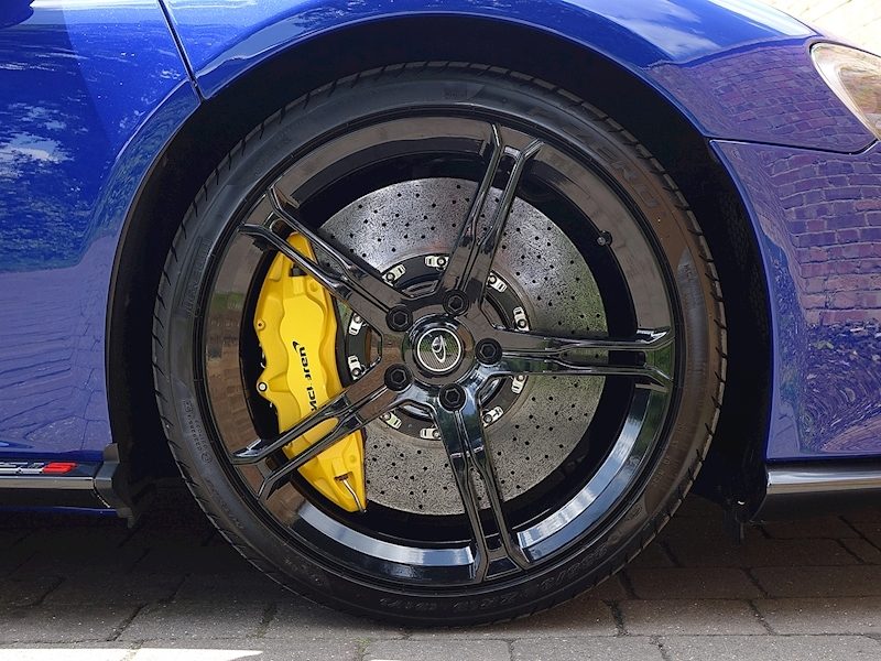 Mclaren 650s Spyder tyre