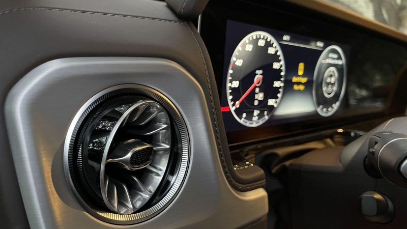 Mercedes G550 ac port