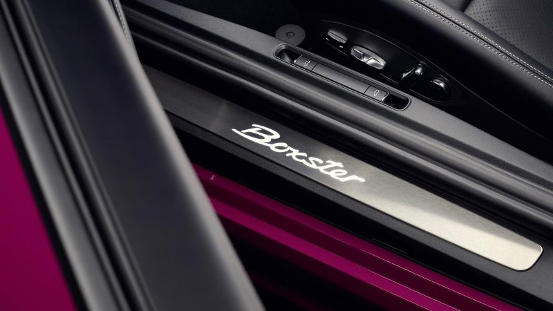 PORSCHE 718 BOXSTER landin