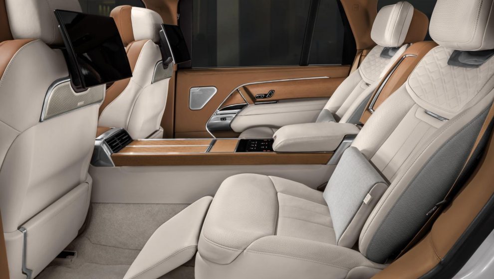RANGE ROVER AUTOBIOGRAPHY - back seat