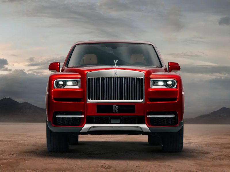 Rolls Royce Cullinan - front packed