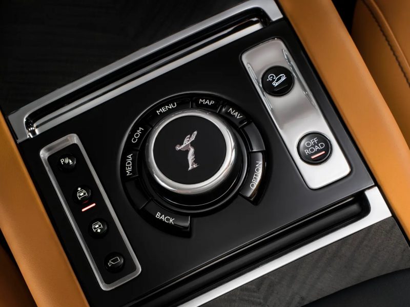 Rolls Royce Cullinan - menu knob